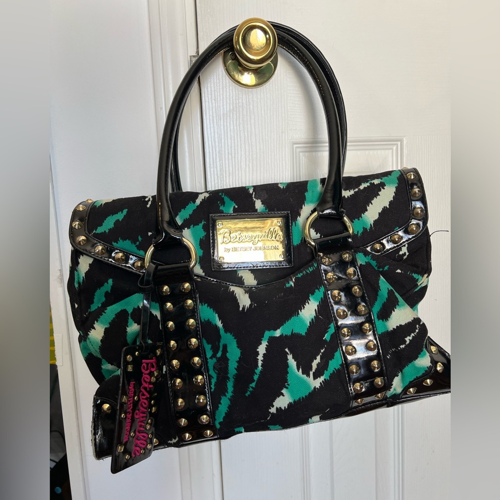 Betsey Johnson canvas and pleather tote. Very good condition - Picture 5 of 9